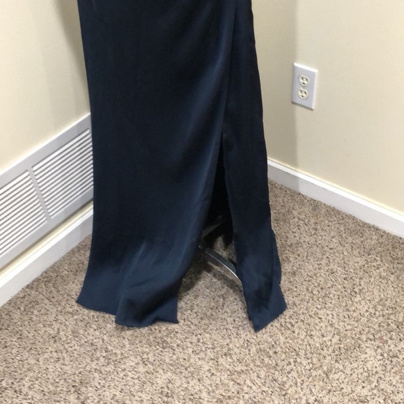 Azazie Maxi Dress Size 8 Navy Blue Strapless Pleated Gown - Picture 4 of 9